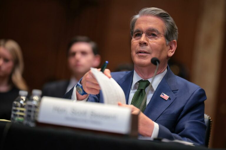 US Enforces Sanctions on Iranian Currency Exchanges for Alleged Multi-Billion Dollar Money Laundering