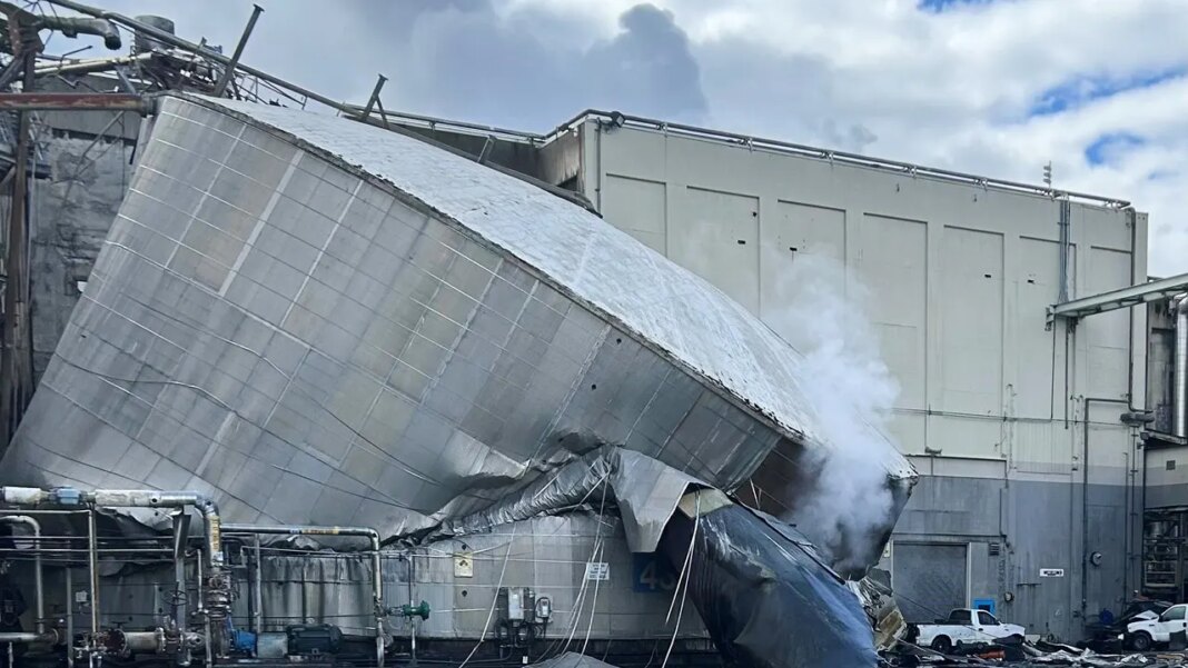 Washington paper mill chemical tank implodes, killing at least 1 and leaving 9 missing