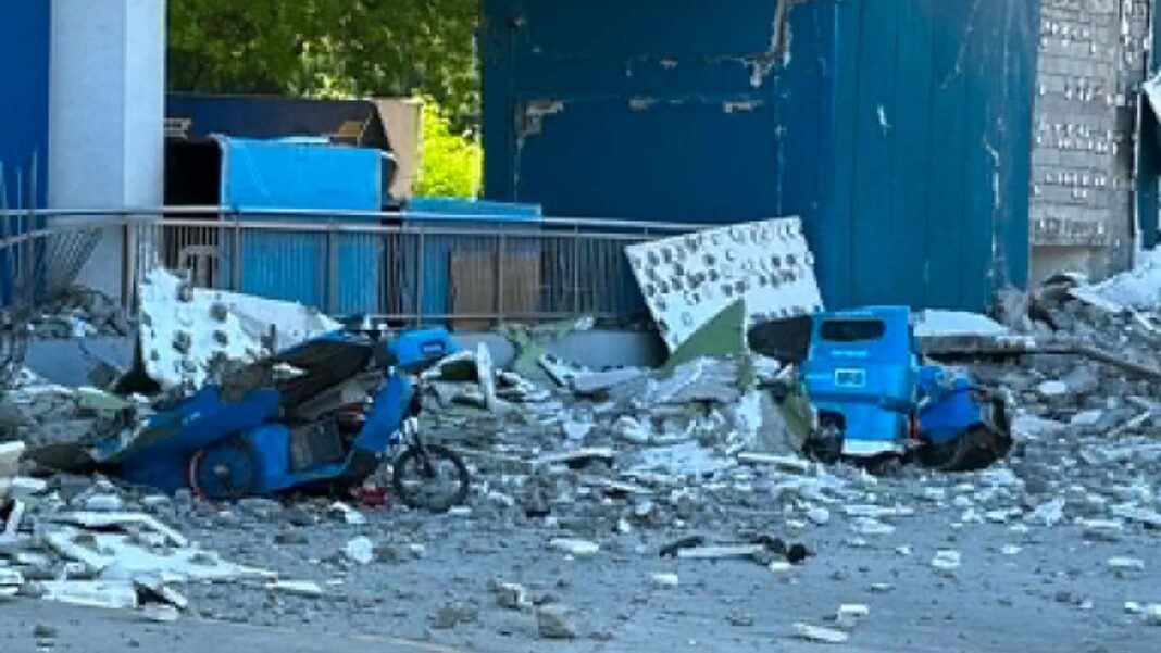 7.8 magnitude quake in Philippines kills at least 32, sets off tsunami