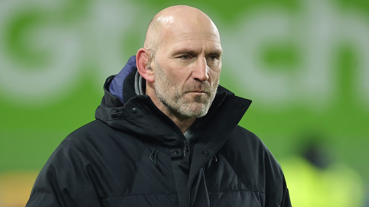 Bankrupt Lawrence Dallaglio accused of 'excessive spending' of £200,000 in six months on clothes, booze and travel - and using 'undisclosed bank account' - while failing to pay divorce settlement