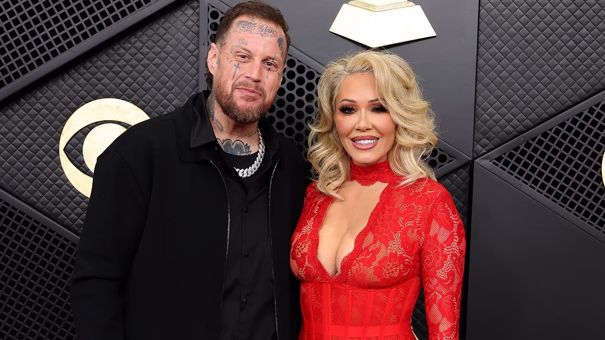 Bunnie XO addresses Nickelback cheating rumors amid Jelly Roll split