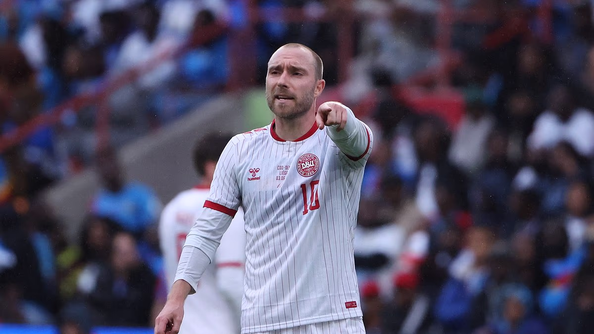 Christian Eriksen collapses on pitch during Denmark friendly