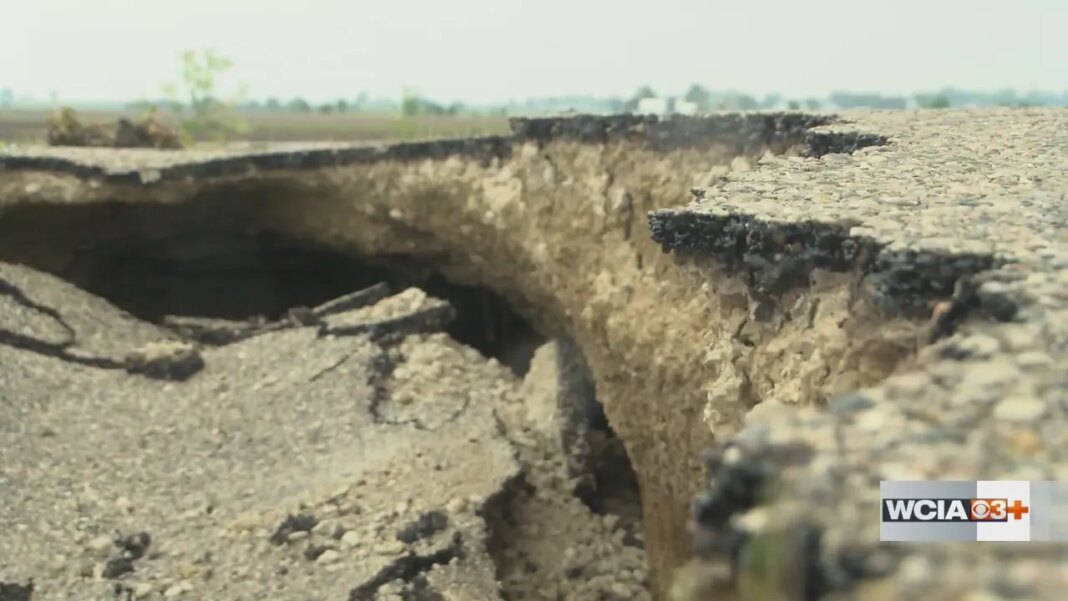 Flooding causes sinkhole in Vermilion County road
