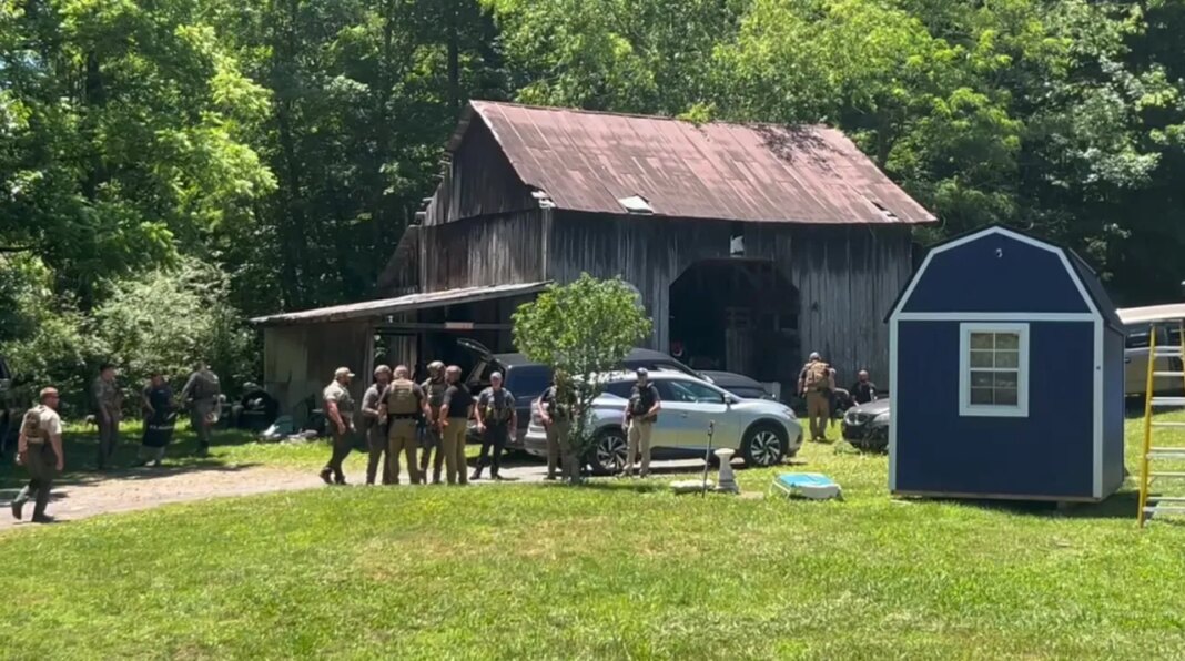Fugitive found in attic after standoff with CCSO, U.S. Marshals