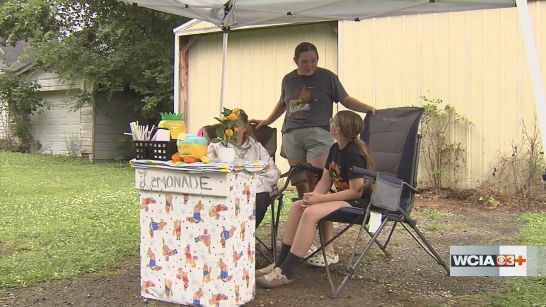 Greenup girl helps tornado-impacted victims with a lemonade stand