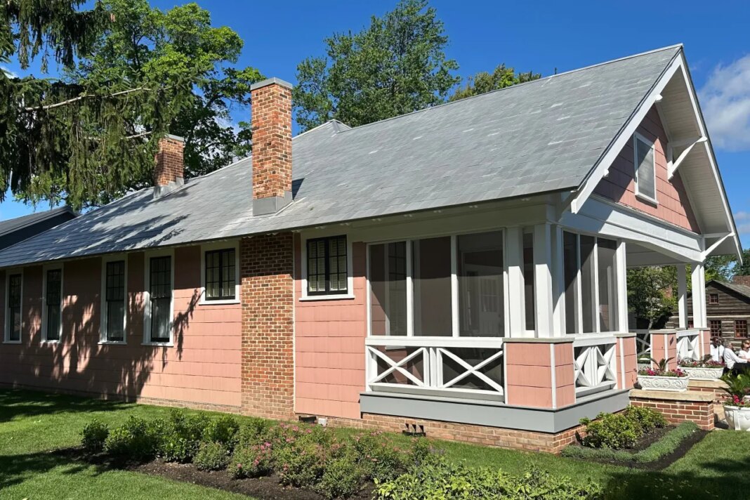Home where King planned Selma voting rights marches opens at Michigan museum