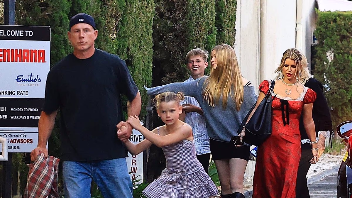 Jessica Simpson has frosty reunion with ex one year after split