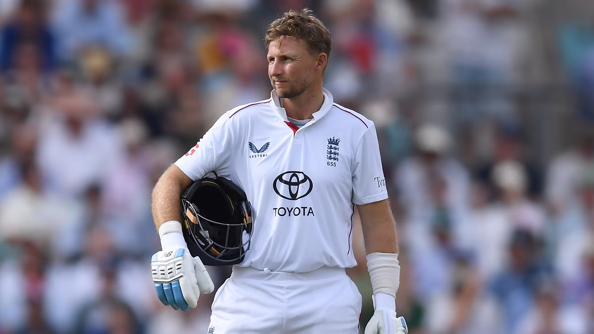 Joe Root joins Sachin Tendulkar in 14,000 club but milestone cannot mask England gloom as record defeat looms at the Oval after New Zealand set brutal chase, writes RICHARD GIBSON