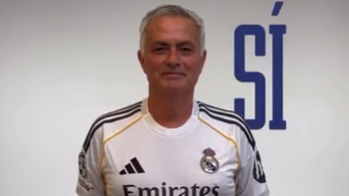 Jose Mourinho takes over as Real Madrid boss after Florentino Perez's re-election is confirmed - as work begins to sign FOUR new 'Galacticos' including departing Liverpool star