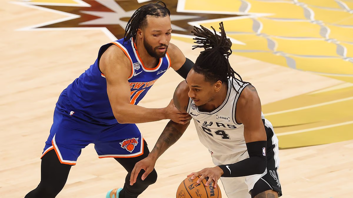 Knicks eye first title in 53 years as New Yorkers flood San Antonio