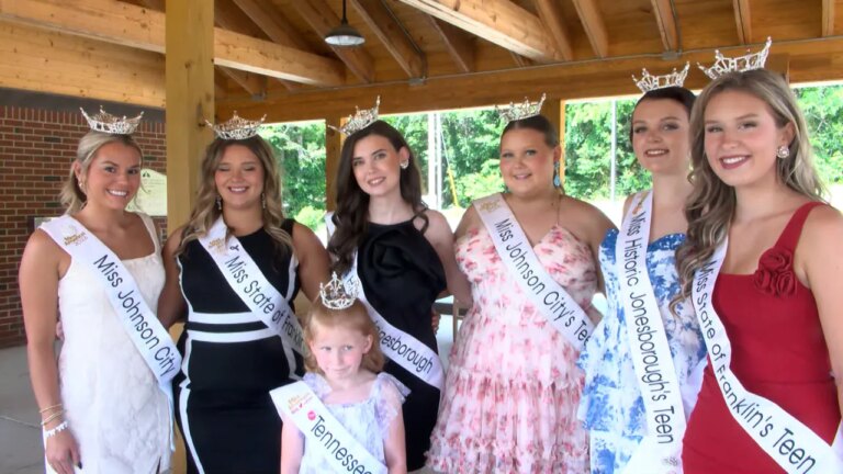 Miss Tennessee Contestants Receive Warm Send-Off at Lincoln Park Event