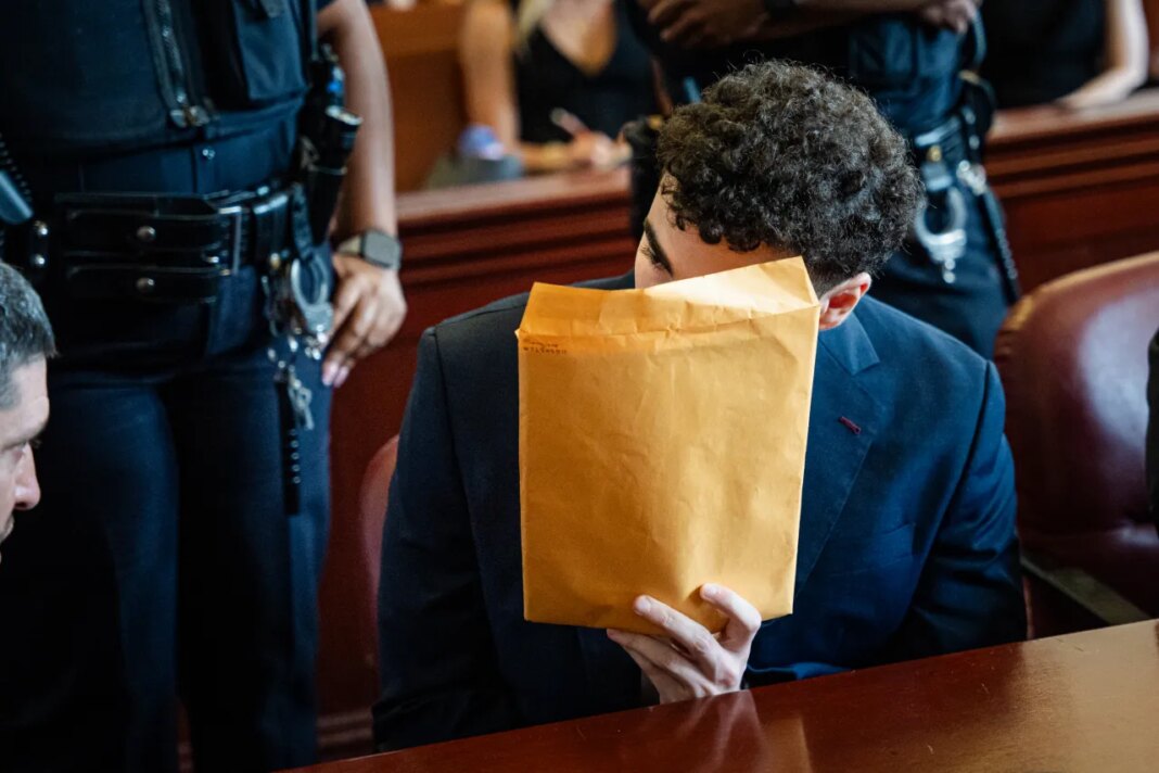Luigi Mangione appears for a pre-trial hearing at Manhattan Criminal Court in New York, Wednesday, June 17, 2026. (AP Photo/Angelina Katsanis, Pool)