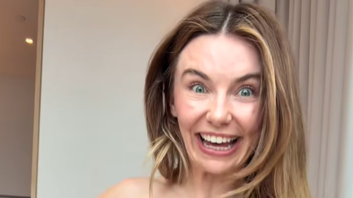 Millionaire Georgia Toffolo is branded 'tone deaf and embarrassing' as she laughs about 'not breaking the bank' after buying £28 H&M top for holiday