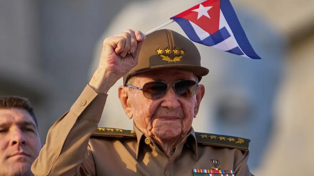 Raúl Castro makes first public appearance since Trump administration charged him with murder