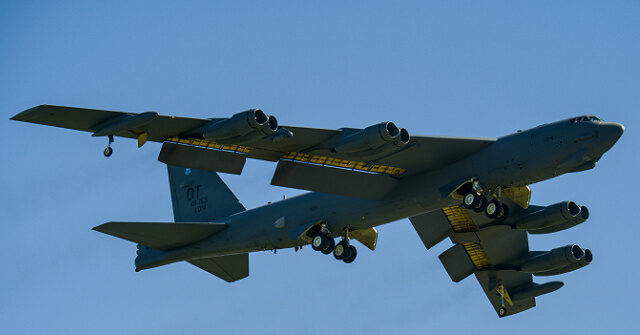 Report: Eight Killed After B-52 Bomber Crashes During Test Flight