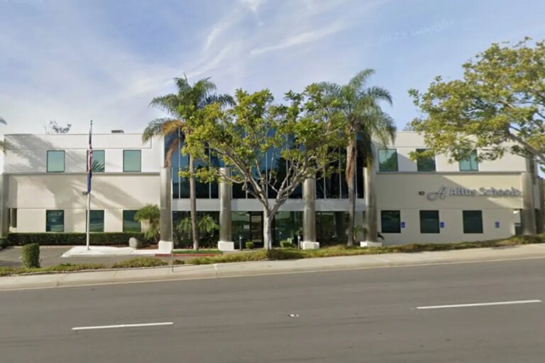 San Diego School Integrates ChatGPT-Powered Humanoid Robots into Curriculum