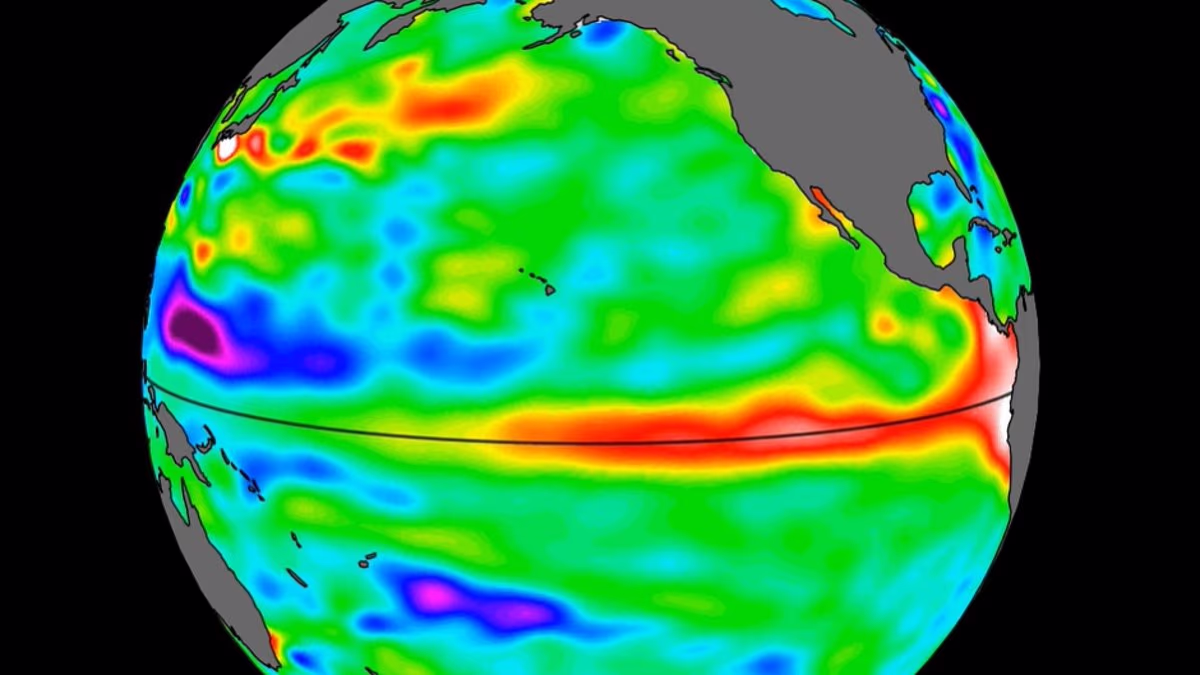 Super El Niño inches closer as swell of warm water arrives in Pacific