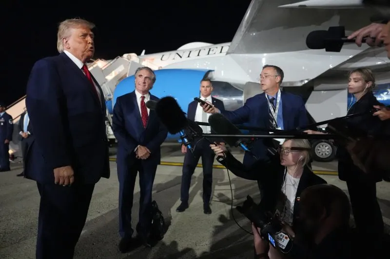 Trump says pilots are fine after US helicopter crashes near Strait of Hormuz