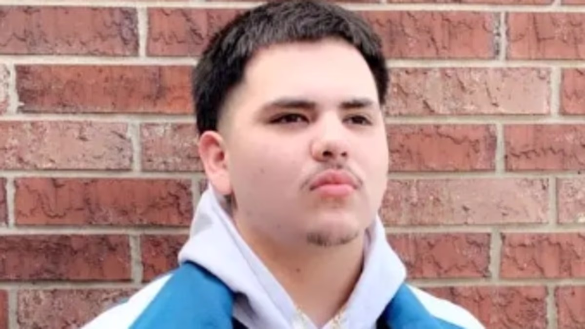Unarmed Texas freshman, 18, is shot dead during routine traffic stop