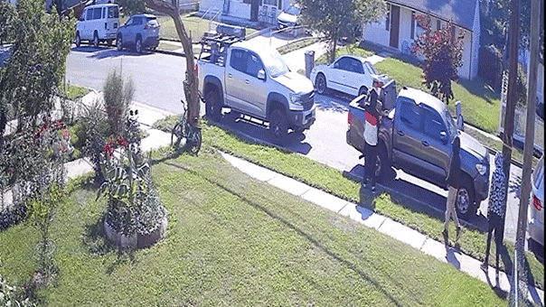 Video shows Marine veteran wrestle armed teen to ground after alleged robbery attempt
