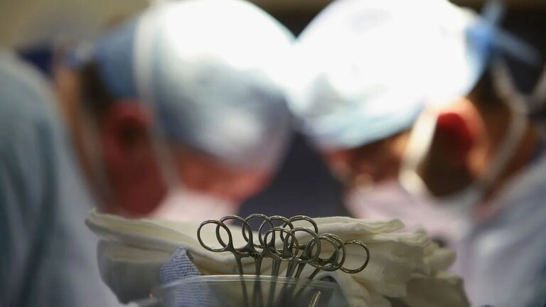 Shocking Lawsuit Reveals Neurosurgeons Neglected Anesthetized Patients and Overlooked Safety Alerts