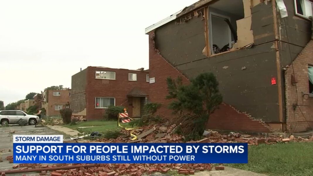 4 Illinois tornado touchdowns confirmed in south, west suburbs as Chicago area residents clean up storm damage from severe weather