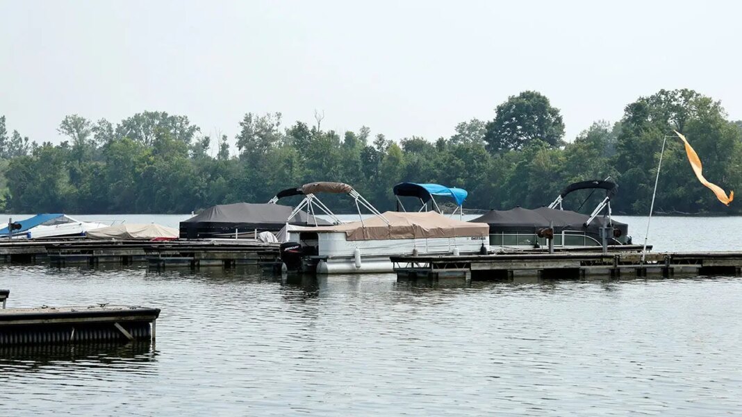 5 dead in attempt to save a struggling swimmer in Ohio river
