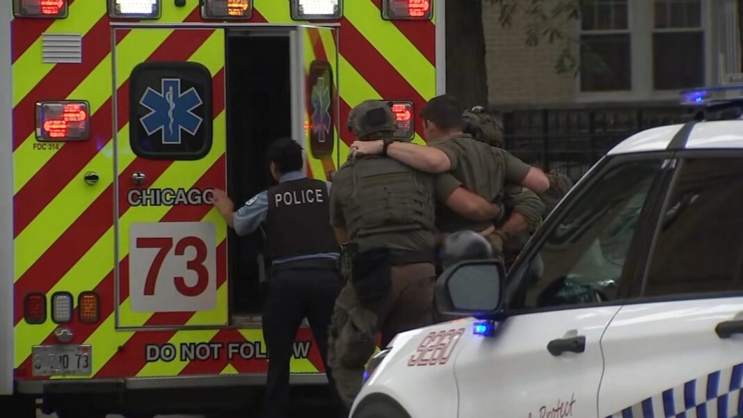 Chicago shooting: CPD police officer shot, 3 others hurt in Albany Park on Springfield Avenue, CFD and video shows