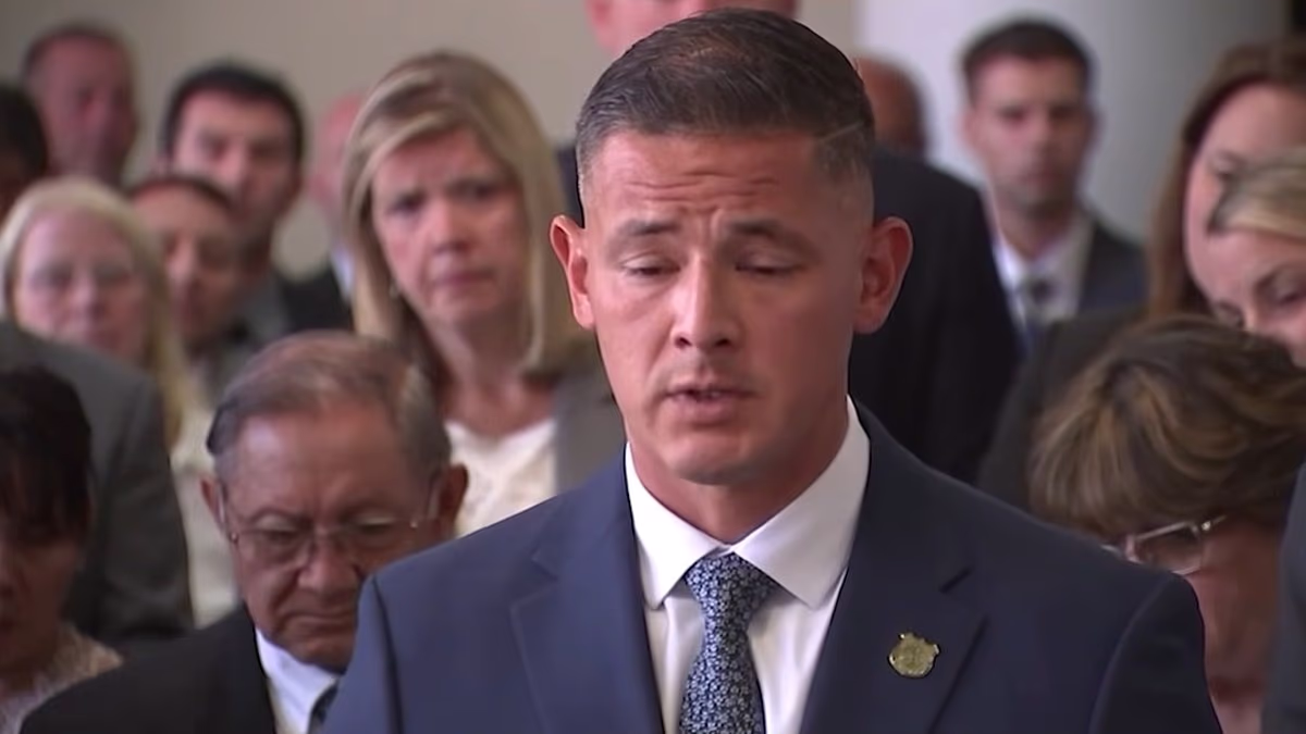 Cop reveals how he responded to crash to find his wife was the victim