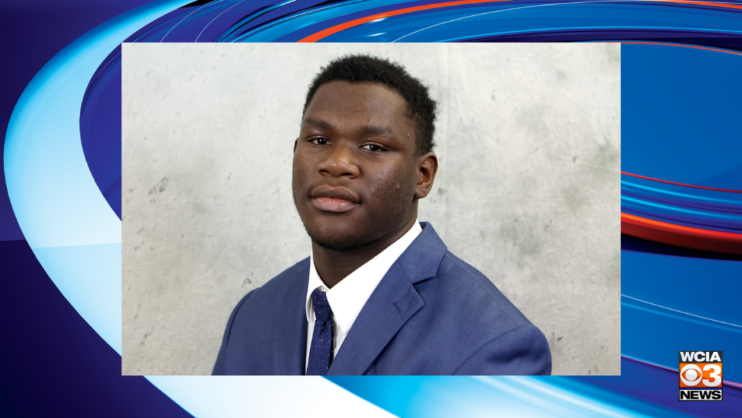 EIU mourns former football player killed in shooting