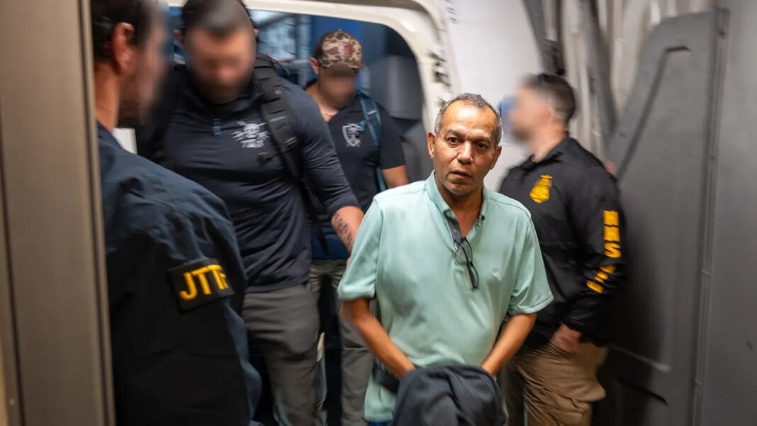 FBI nabs alleged $547M Medicare fraud fugitive overseas, third capture from 'Most Wanted Fraudsters' list
