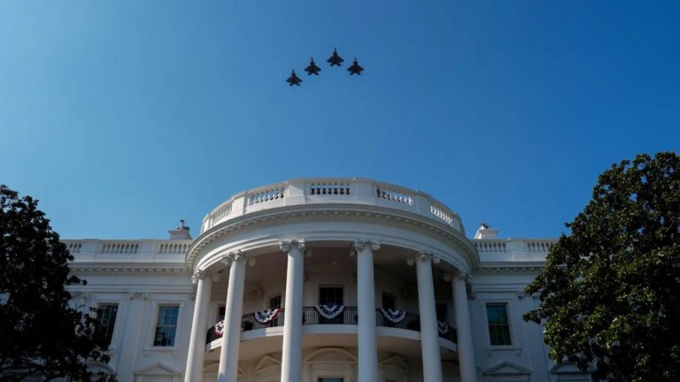 Fourth of July Air Show Guide: Experience NASA Jets and B-1 Bombers with This Handy App