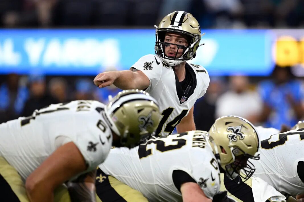 Giants make flurry of roster additions on eve of training camp
