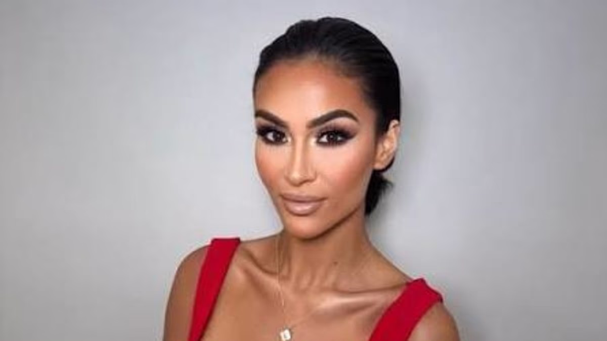 Internet star caught SHOPLIFTING $2,500 from grocery store, cops say
