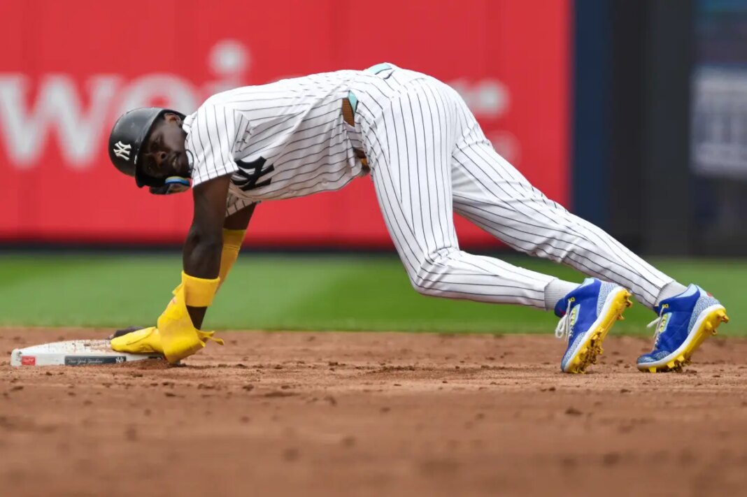 Jazz Chisholm exits with apparent injury in blow to sliding Yankees