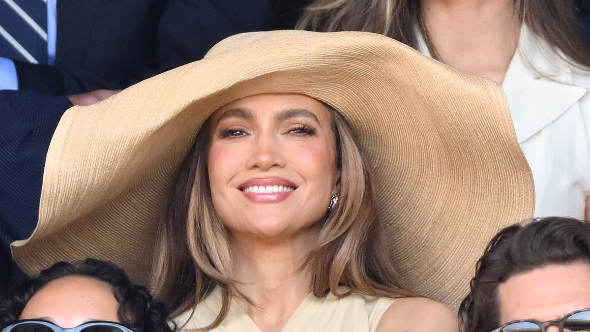 Jennifer Lopez faces backlash as fans deem her sun hat 'inappropriate'