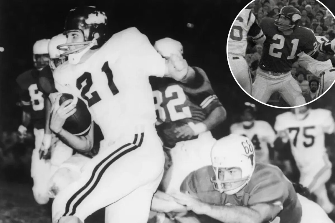 Jim Lindsey, NCAA and NFL champion running back, dead at 81