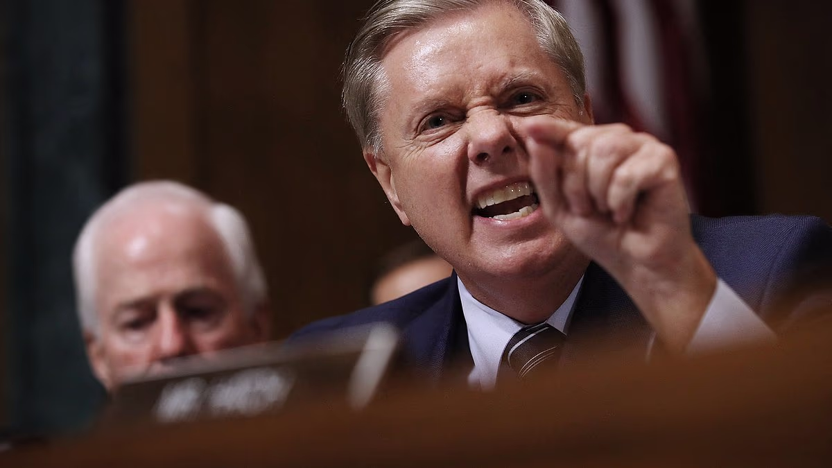 Lindsey Graham's aide reveals secret to his Trump relationship