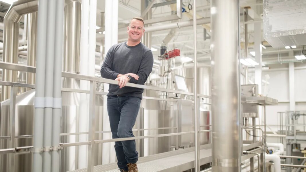 Maine brewery owner throws hat in ring to replace Platner