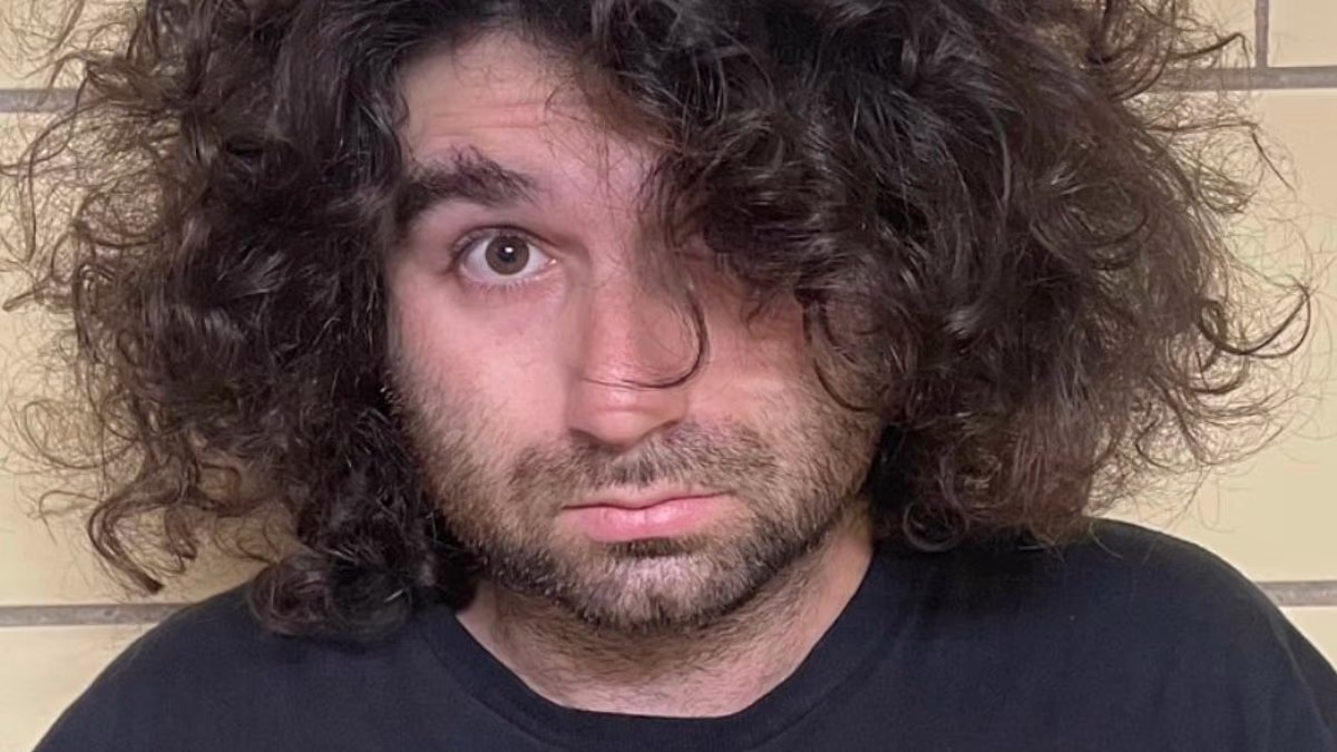 Man arrested for setting school bus on fire in Times Square