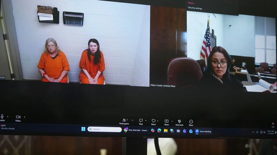 Ohio mom arrested for having 16 kids in 'evil' living conditions wants to be reunited with children: lawyer