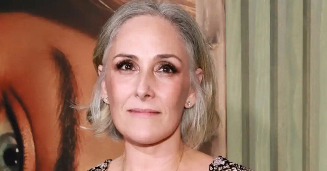 Ricki Lake Shares Unseen Before-and-After Pictures of Her Facelift