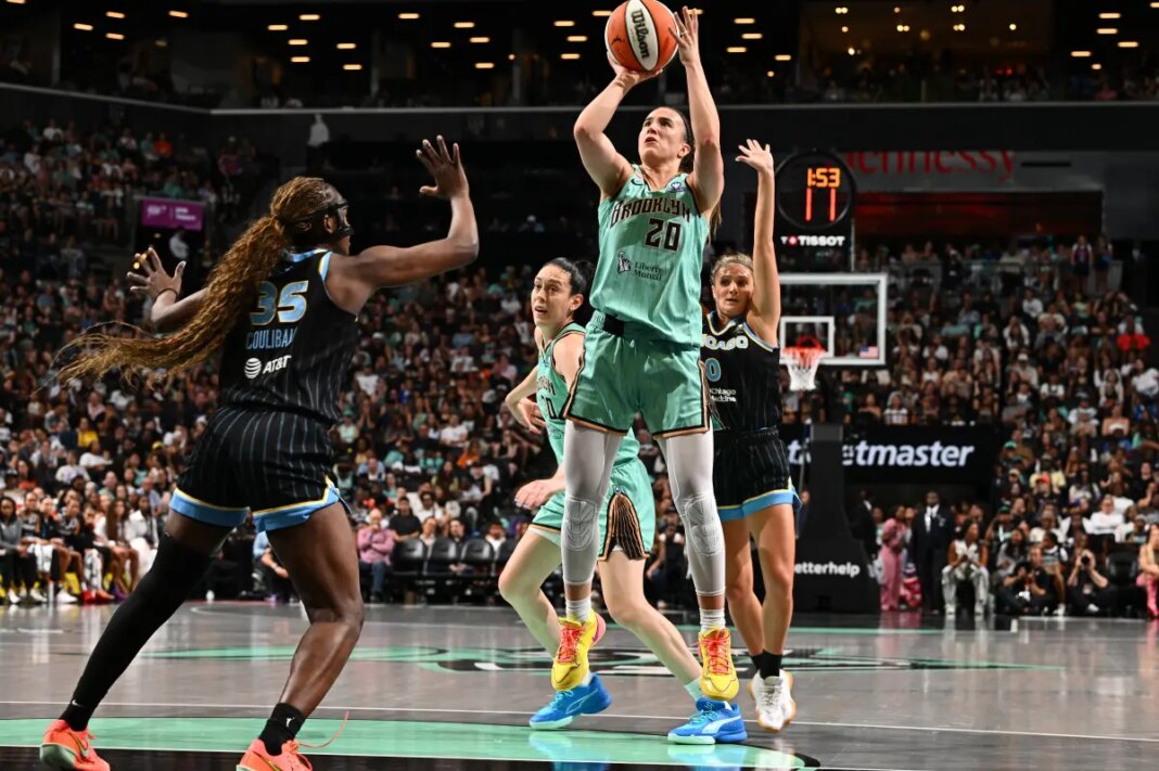 Sabrina Ionescu's torrid fourth quarter leads Liberty's comeback win over Sky