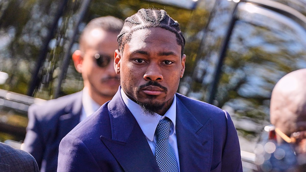 Stefon Diggs' accuser hands over 100 pages of messages to court