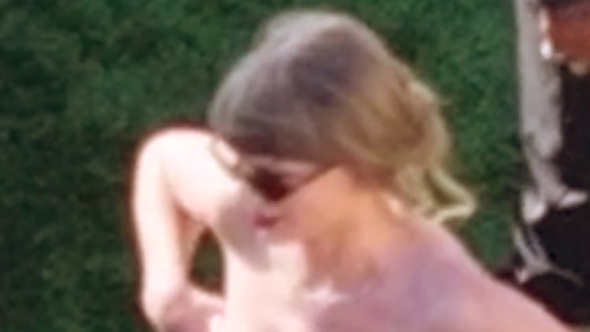 Taylor Swift suffers wardrobe malfunction at ex-Chiefs star's wedding