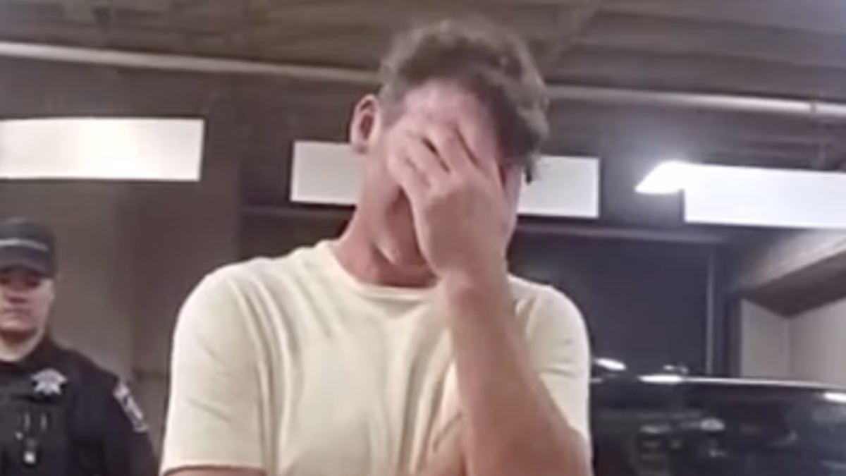 Tony Romo begs to call lawyer and argues with cops in arrest footage