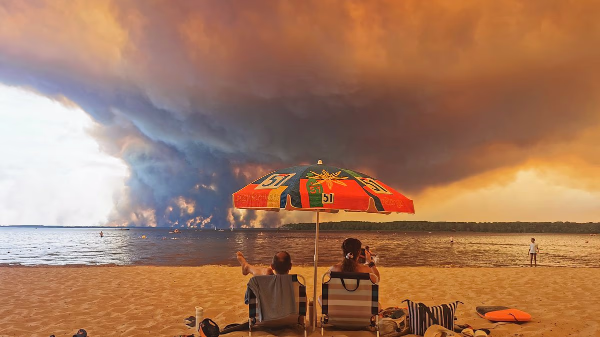 Tourists describe 'enormous' flames during escape from peninsula
