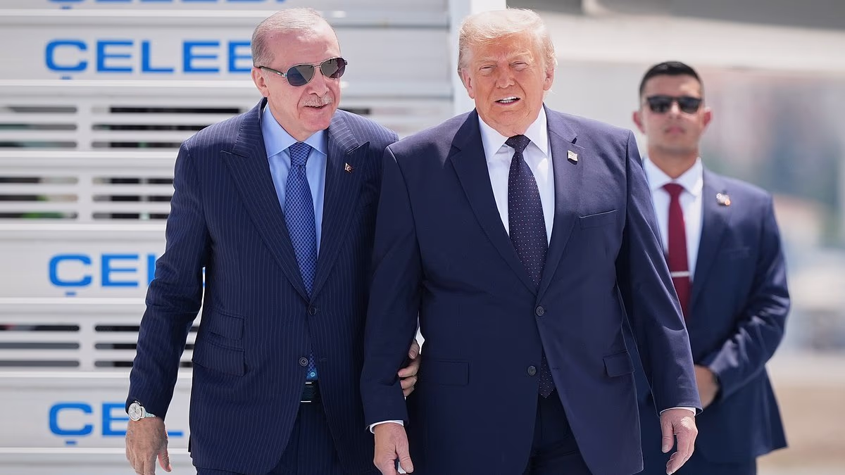 Trump's 'power move' as he greets Turkish president after Bibi warning