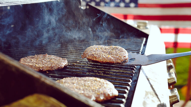 Fourth of July 2026: Discover Which Stores and Restaurants Will Be Open or Closed