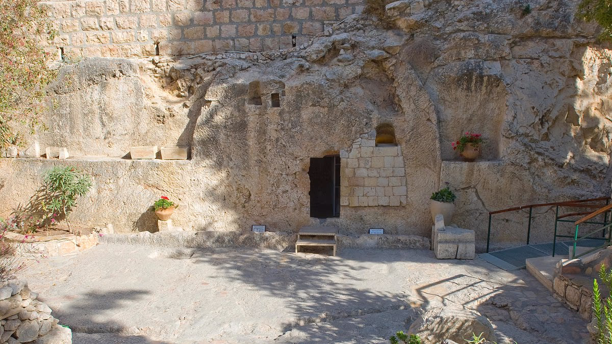 2,000-year-old secret under Jesus 'burial site' that aligns with Bible